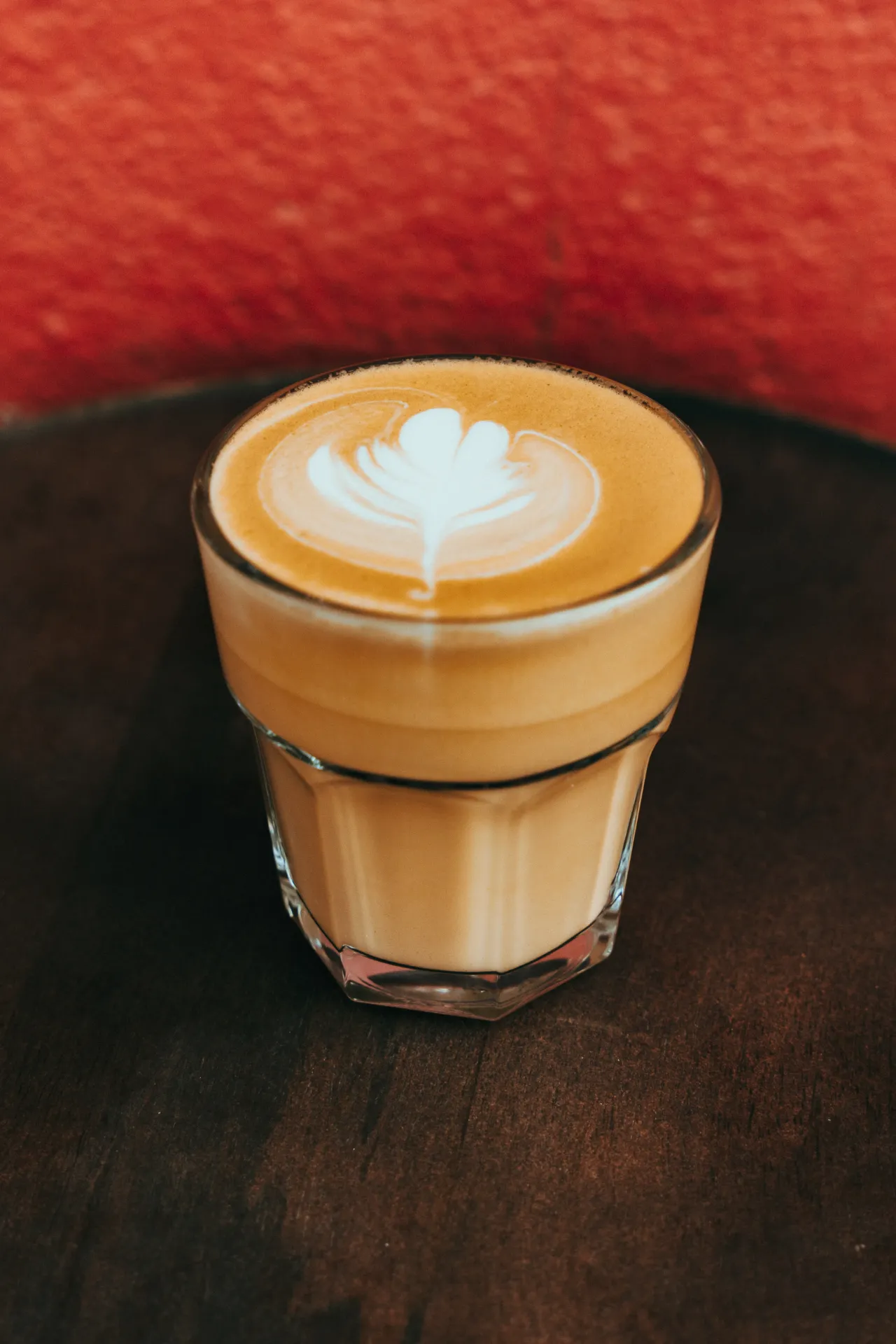 FLAT WHITE